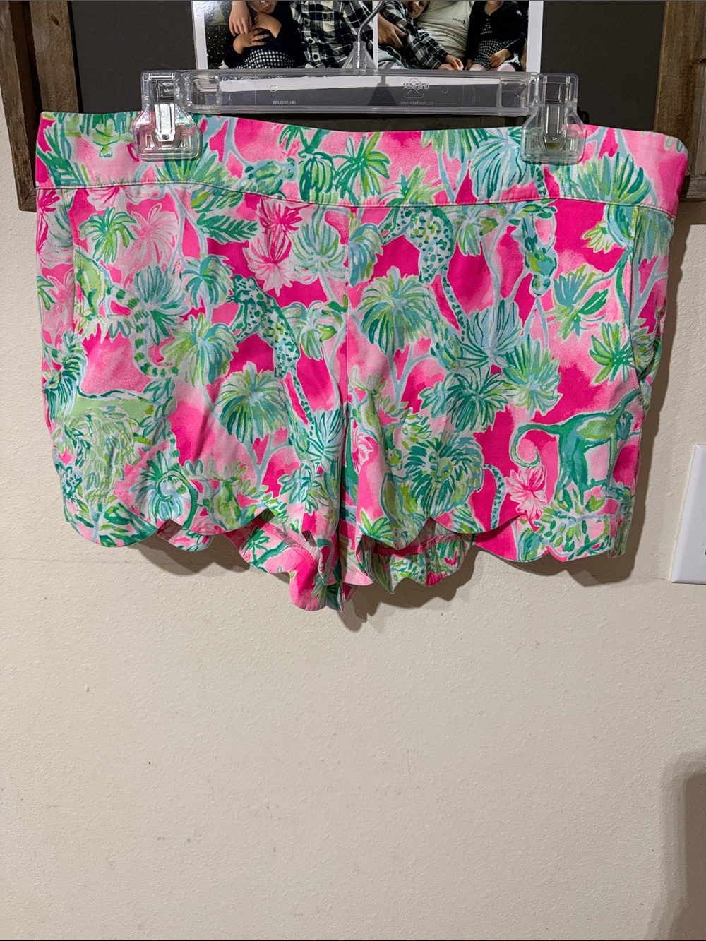 Lilly Pulitzer Dahlia Shorts Raz Berry Catty Shack Print Tropical Pink Green
